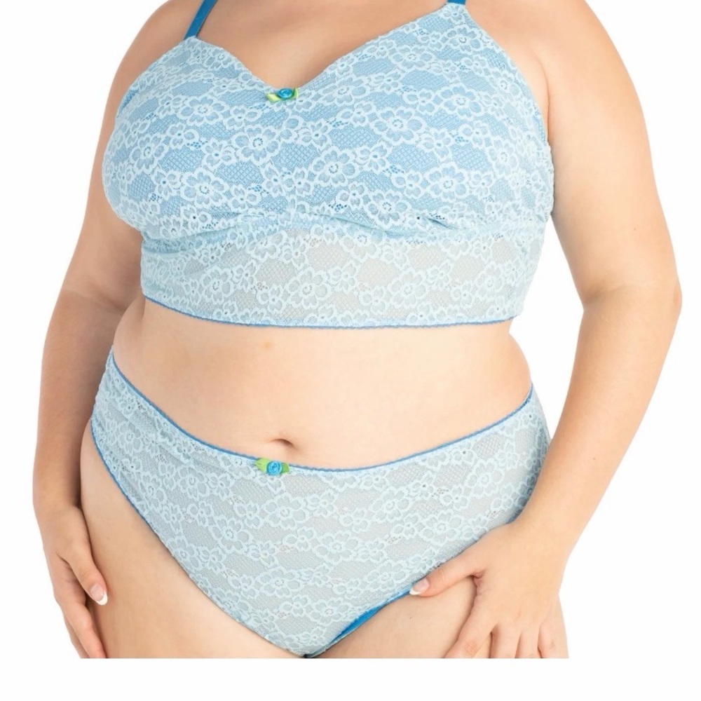 ❣️❄️Chic Lace Bralette and Panty Set in Light Blue